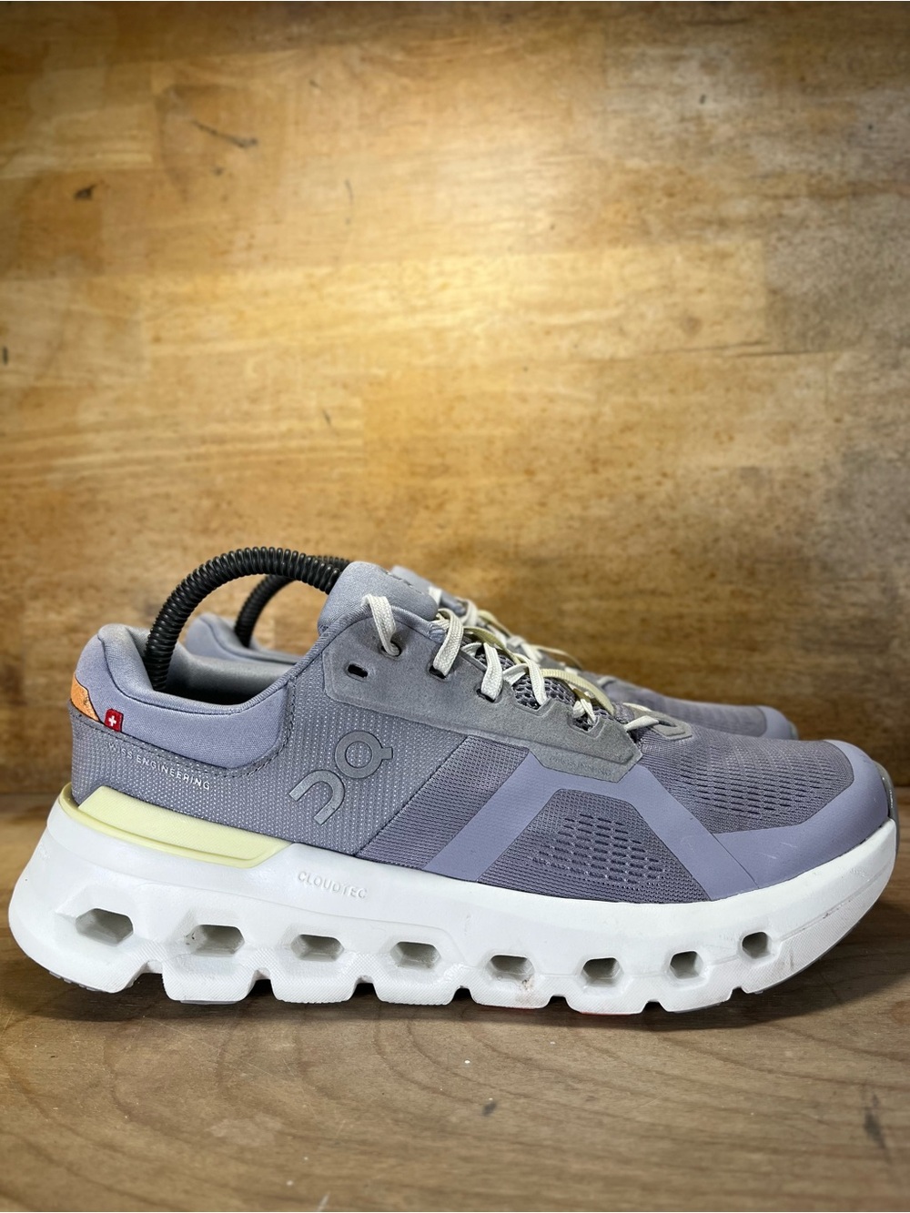 On Cloudrunner 2 REFLECTIVE Womens Size 8.5 Running Shoes Sneakers Lilac/Ivory